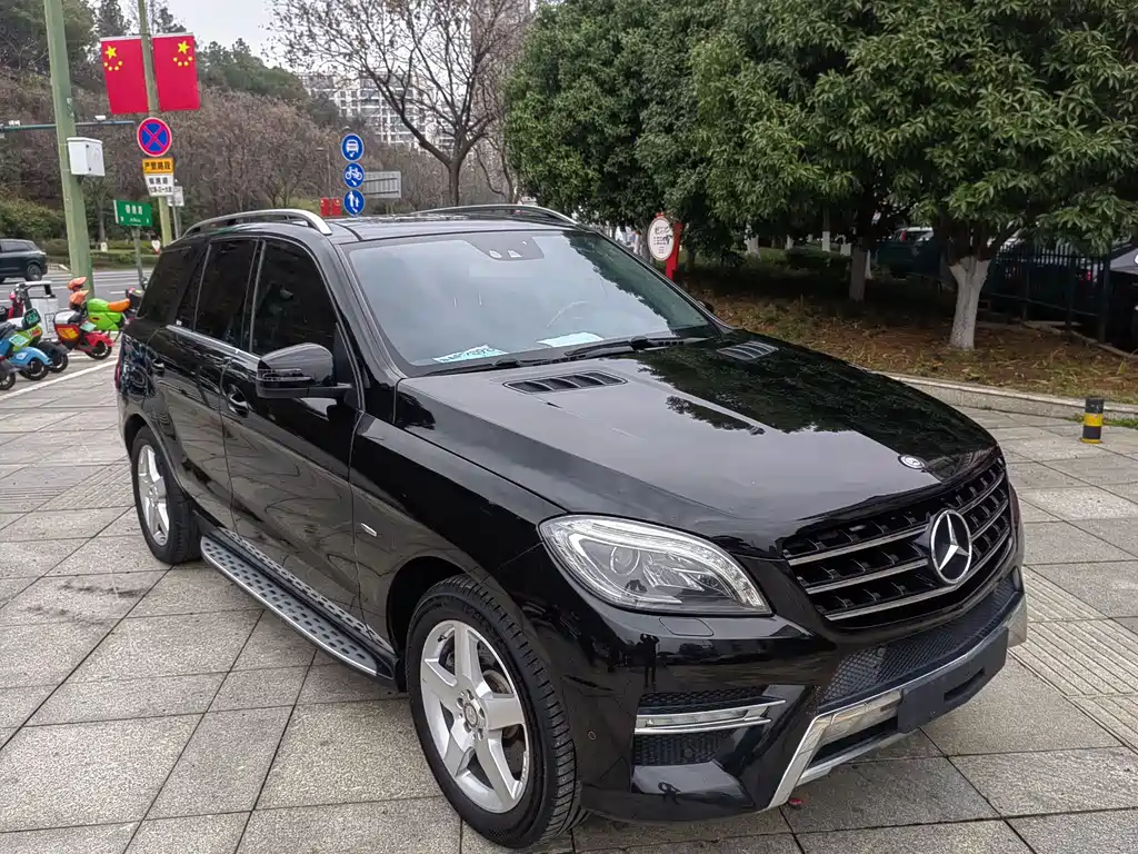 Mercedes-Benz M-Class ML 350 Luxury