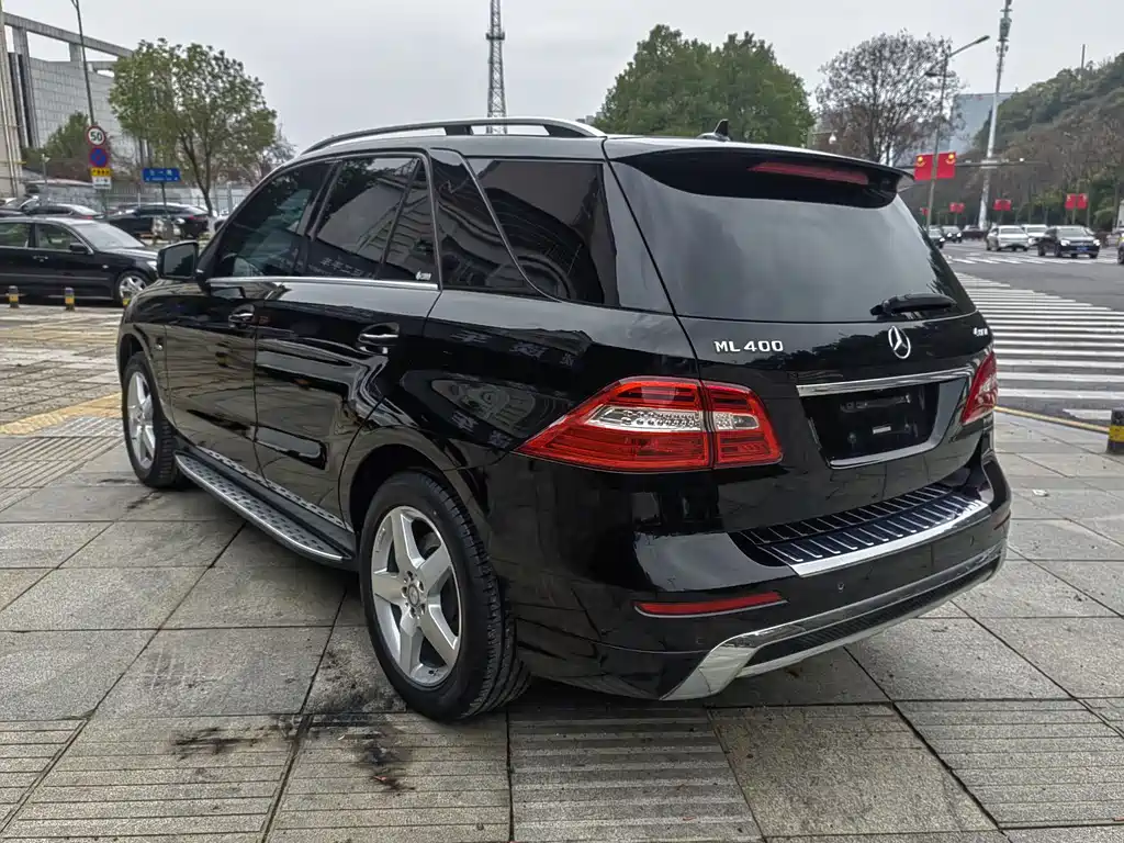 Mercedes-Benz M-Class ML 350 Luxury