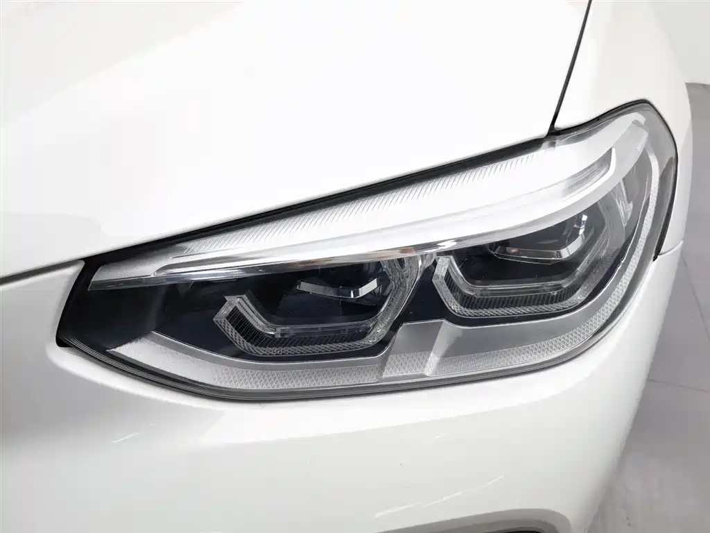 BMW X4 xDrive25 i M Sport Package
