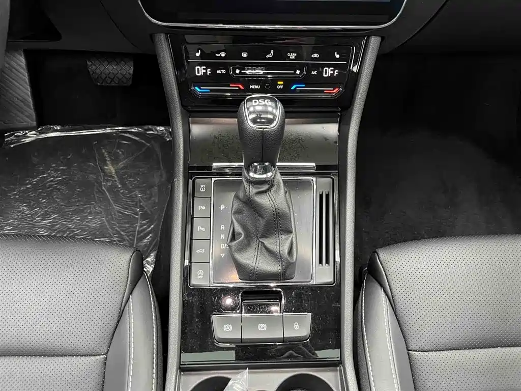 Superb Facelift TSI280 DSG Premium