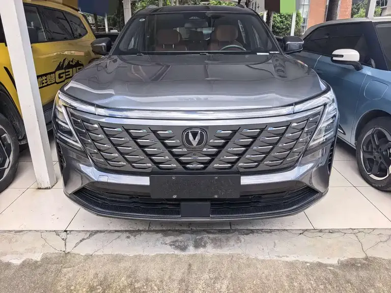 Changan CS75 PLUS 长安CS75 PLUS 2025款 第四代 UItra 2.0 T 新蓝鲸 智慧劲擎型