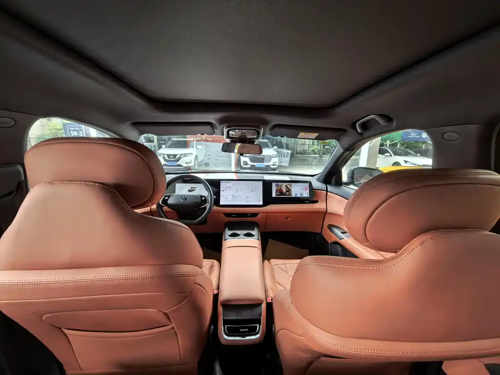 Changan CS75 PLUS 长安CS75 PLUS 2025款 第四代 UItra 2.0 T 新蓝鲸 智慧劲擎型