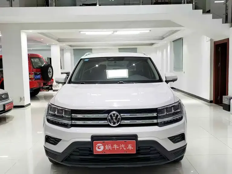 Volkswagen Tharu 280 TSI 2 WD Style CN-VI