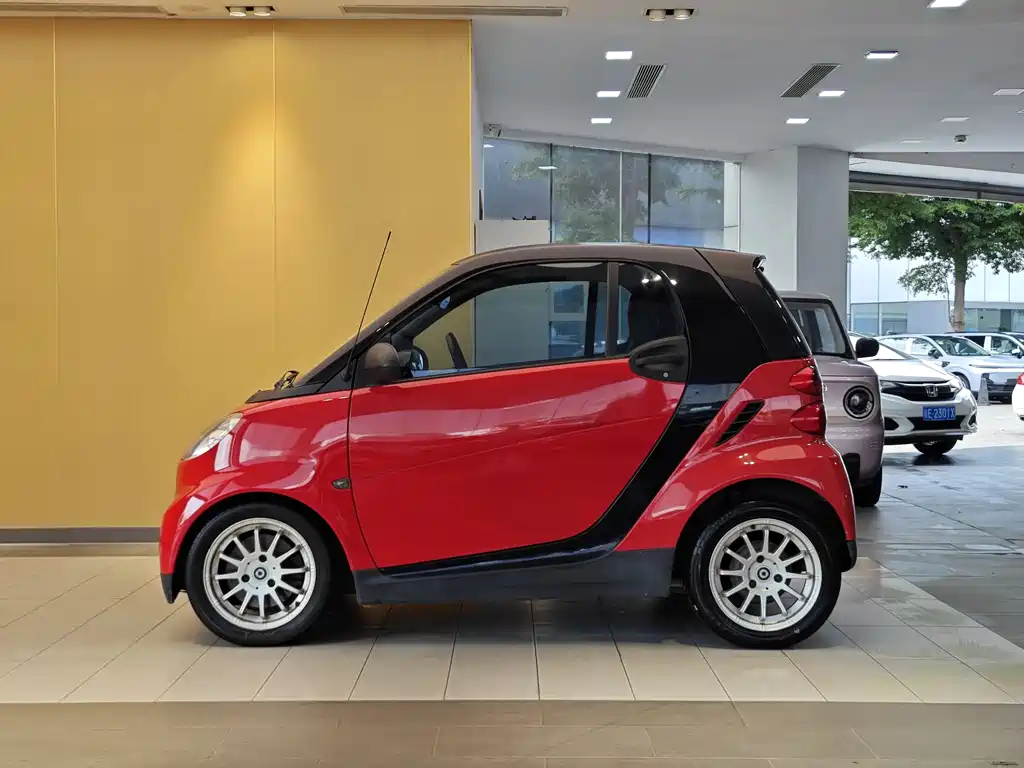 smart fortwo smart fortwo 2010款 1.0 硬顶 pure版
