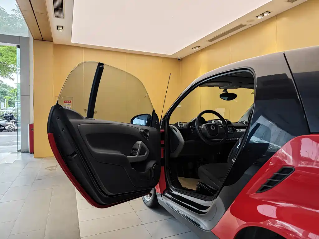 smart fortwo smart fortwo 2010款 1.0 硬顶 pure版