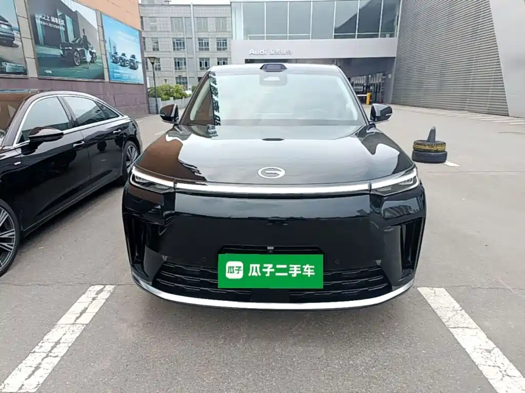 Trumpchi Xiangwang S9 Qiankun UItra 6-seat