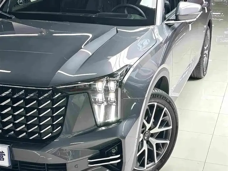 GAC Trumpchi GS8 Dual Engine Series 2.0 TM 2 WD Distinguished (7-seat)