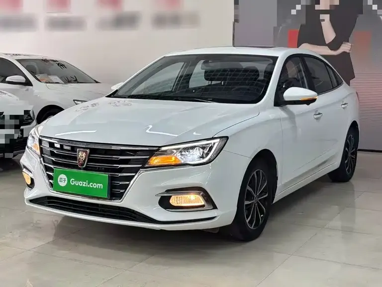 Roewe i5 1.5 L Auto 4 G Connected Leading Luxury Flagship