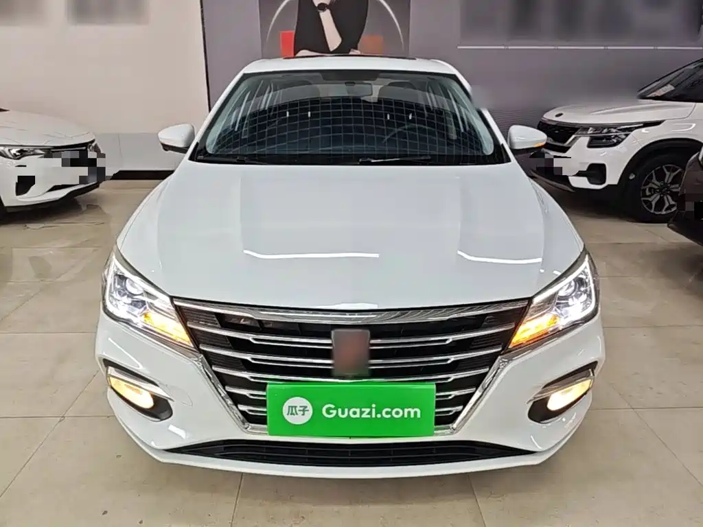 Roewe i5 1.5 L Auto 4 G Connected Leading Luxury Flagship