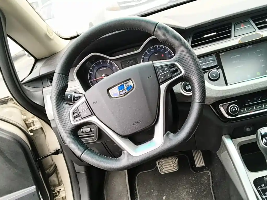 Vision X3 1.5 L Auto Distinguished