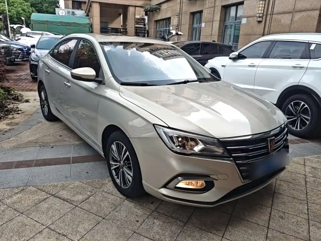 Roewe i5 1.5 L Manual 4 G Connected Bright Grand