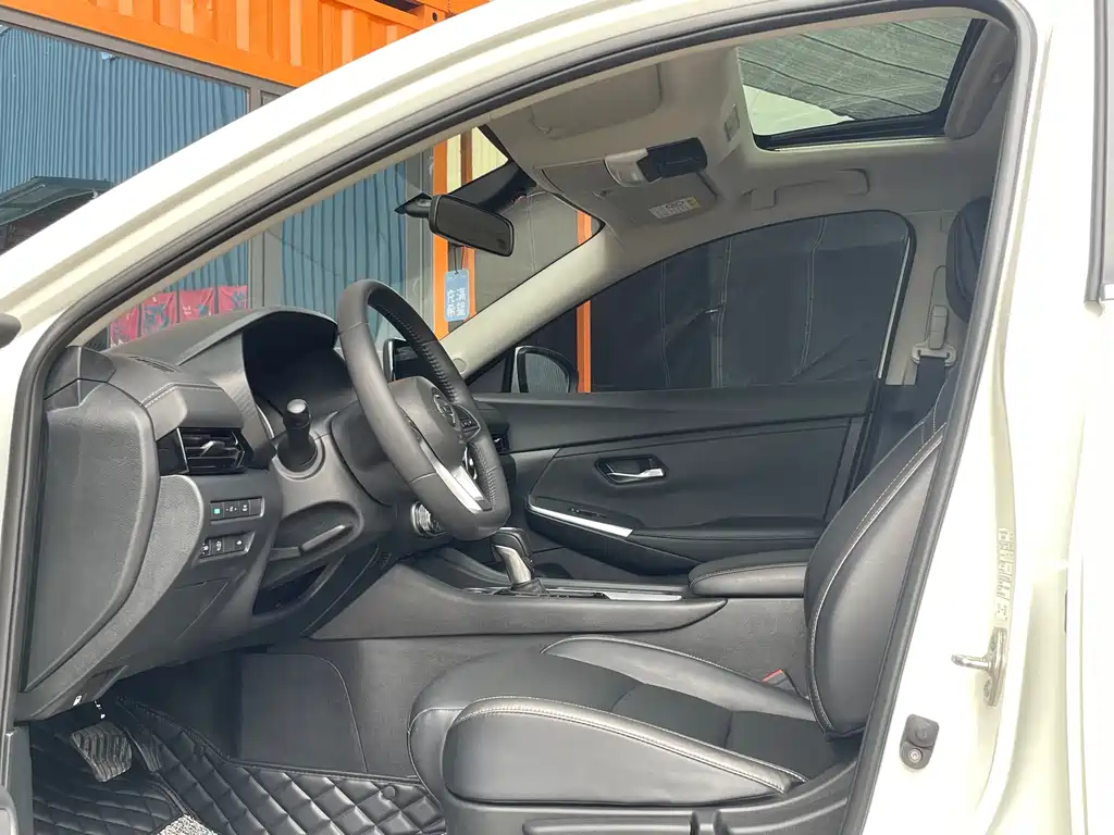Sylphy Facelift 1.6 L CVT Joy