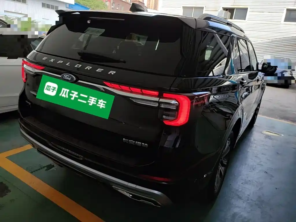 Explorer 2.3 T EcoBoost 4 WD Cross 5-seat