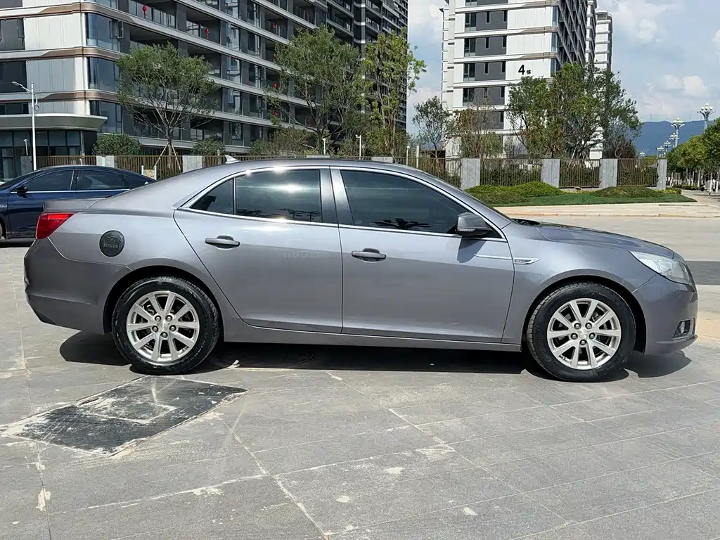 Malibu 2.0 L Auto Luxury