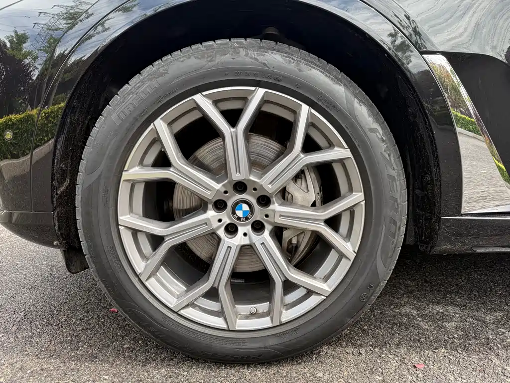 BMW X7 xDrive40 i Leading Luxury Package
