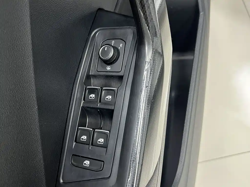 T-ROC 280 TSI DSG 2 WD Comfort Enjoyment PLUS