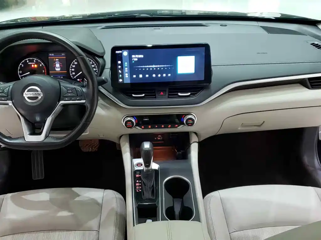 Teana 2.0 L XL Comfort