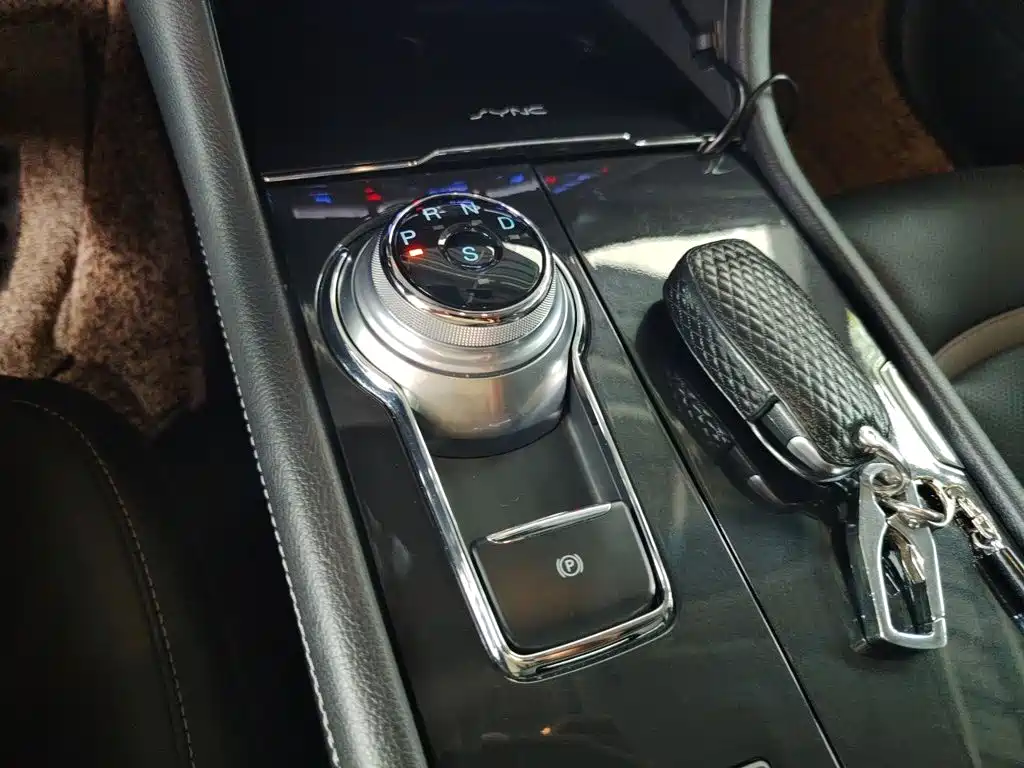 Taurus EcoBoost 245 Luxury