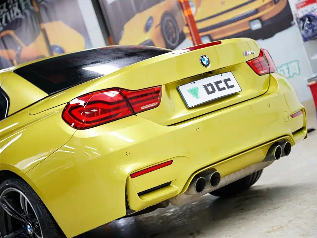BMW M4 M4 Convertible Coupe