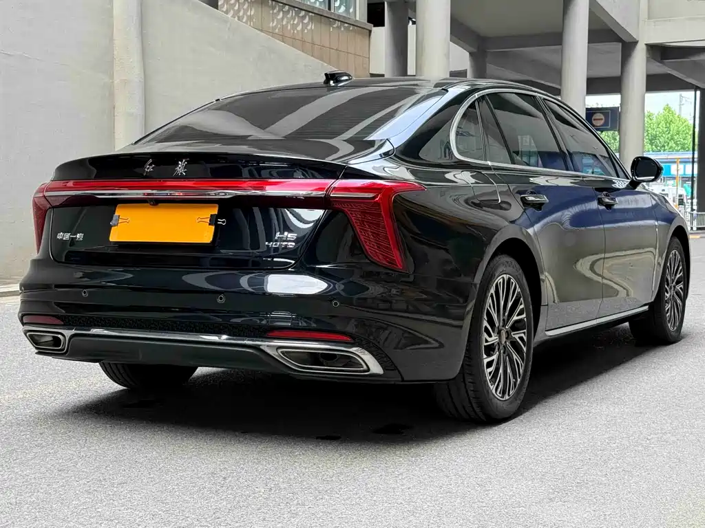 Hongqi H5 2.0 T Auto Connected Flagship