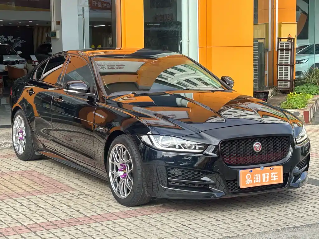 Jaguar XE 2.0 T 240 PS R-Sport