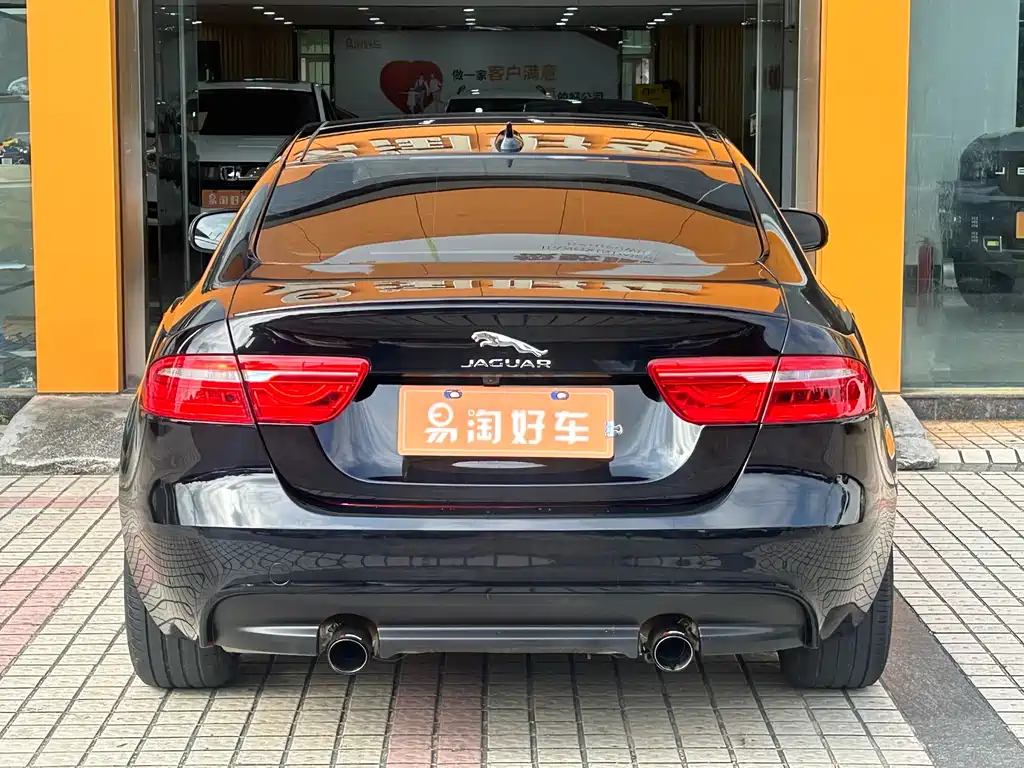 Jaguar XE 2.0 T 240 PS R-Sport