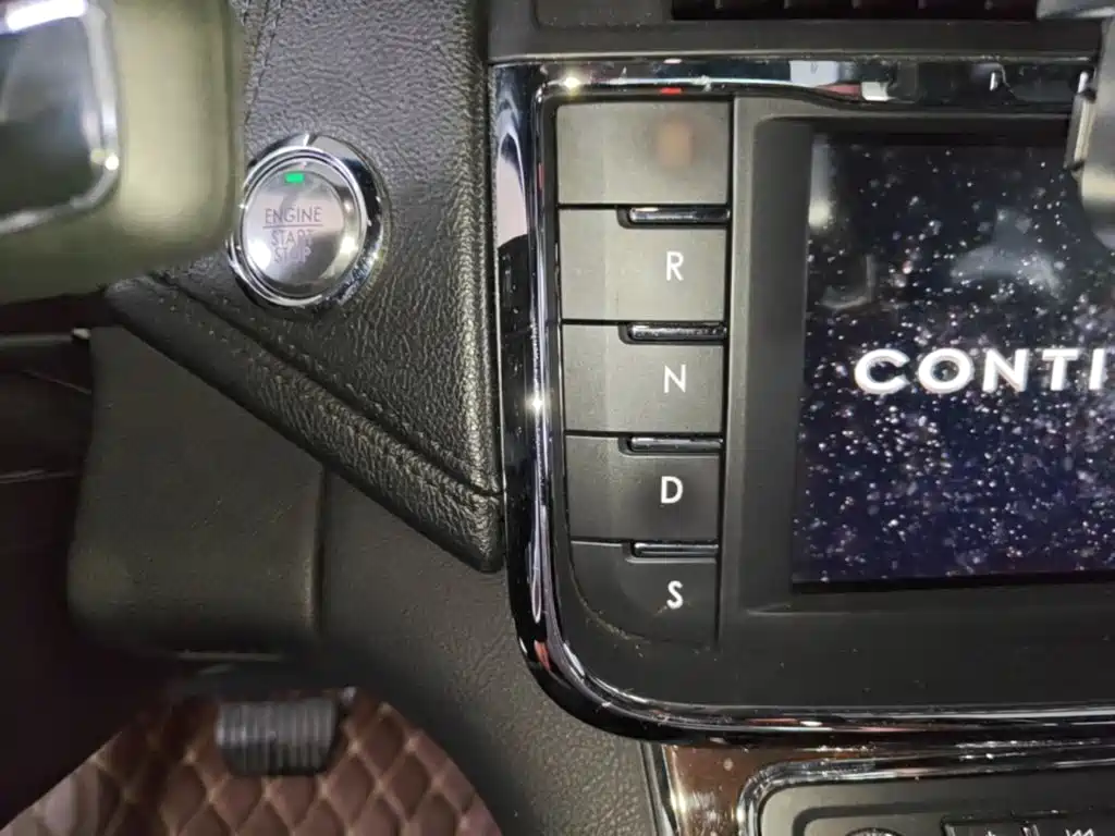 Lincoln Continental 2.0 T 2 WD Honor Shine