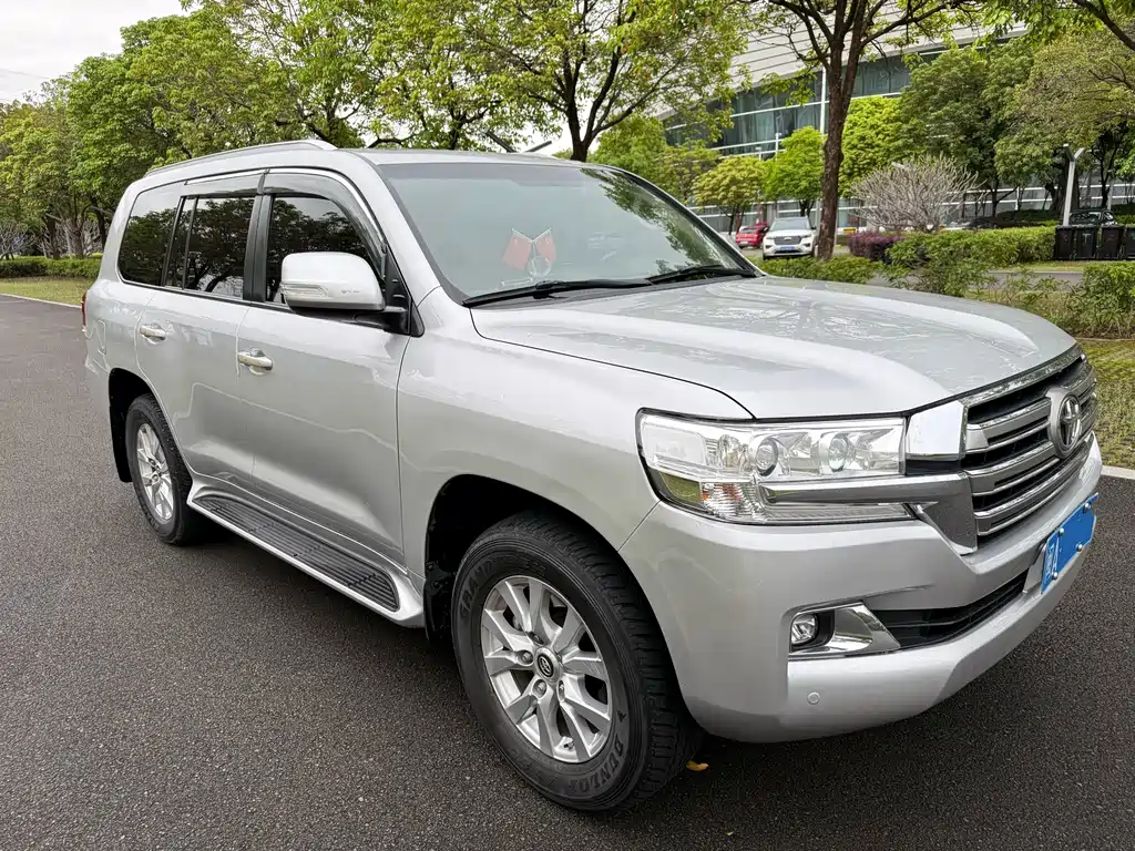 Land Cruiser (Import) 兰德酷路泽(进口) 2019款 4.0 L E-XR 中东版