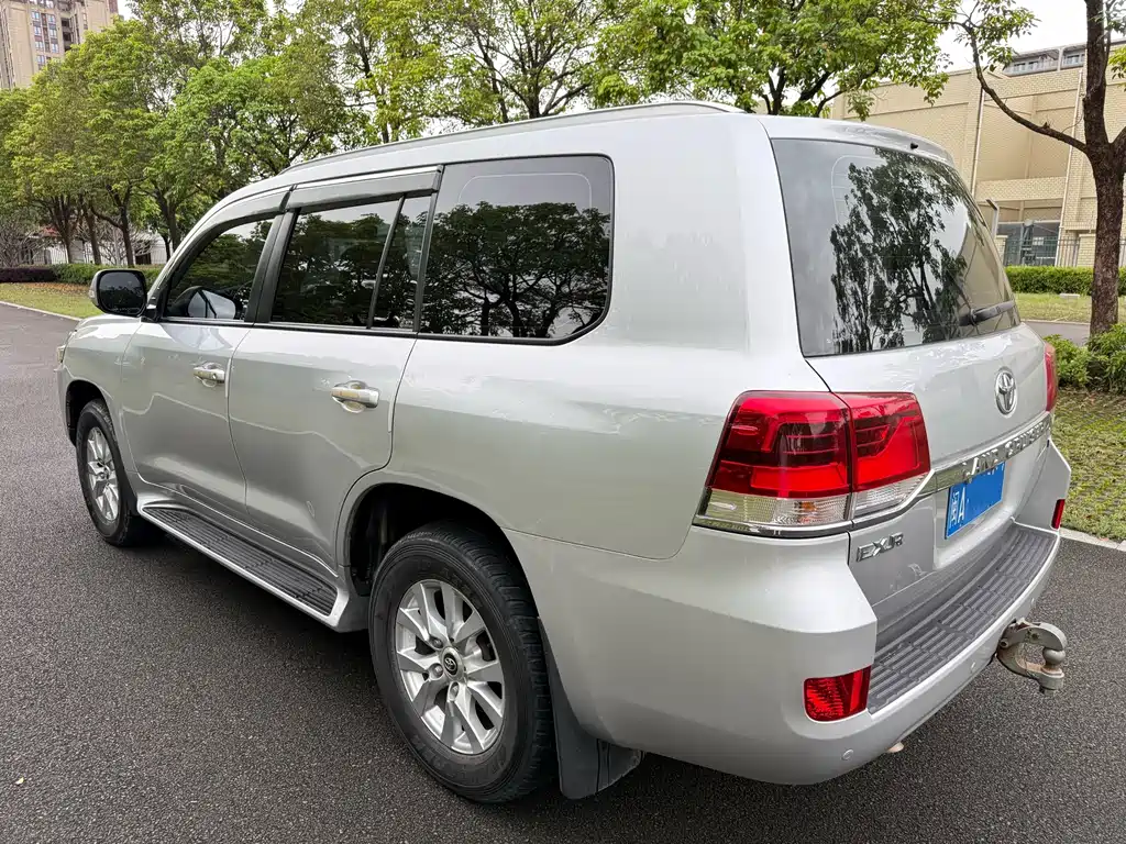 Land Cruiser (Import) 兰德酷路泽(进口) 2019款 4.0 L E-XR 中东版