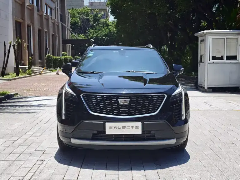 Cadillac XT4 28 T 2 WD Leading