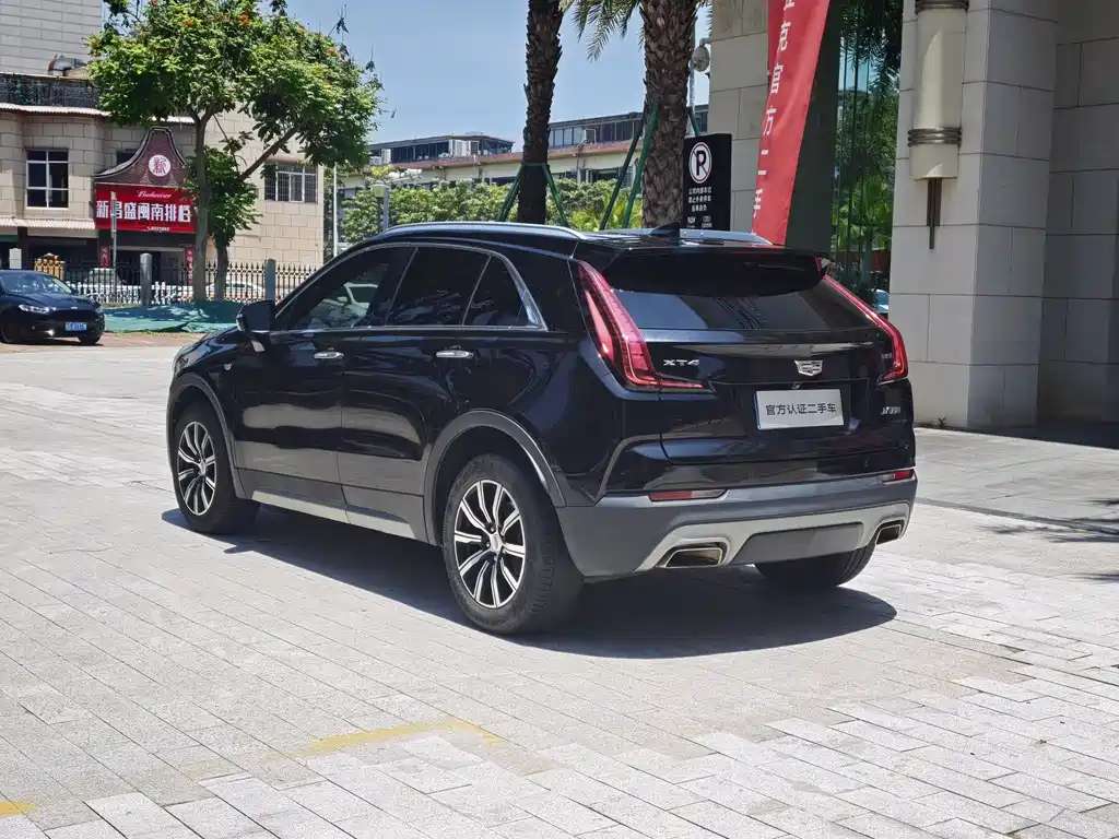Cadillac XT4 28 T 2 WD Leading