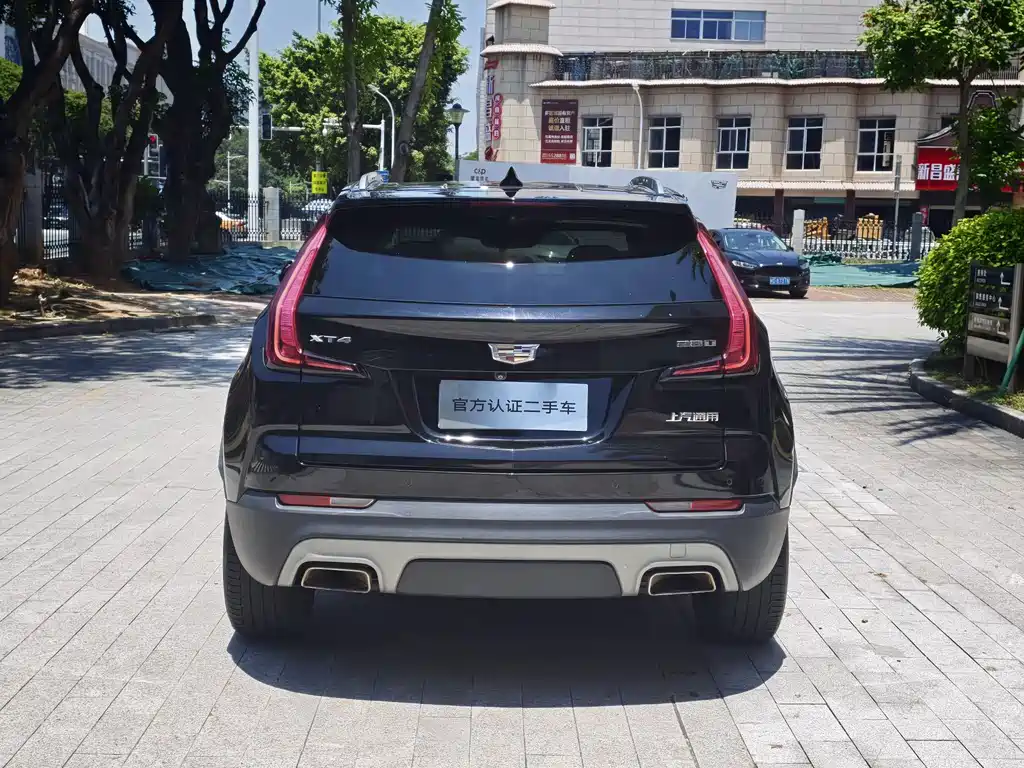 Cadillac XT4 28 T 2 WD Leading