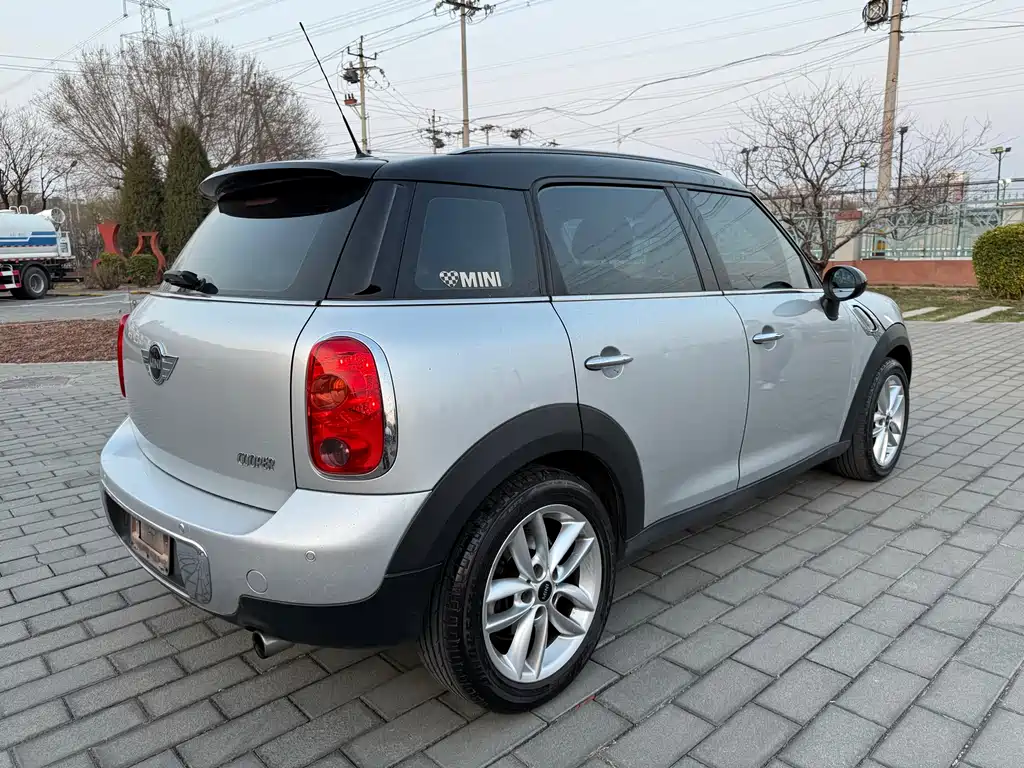 MINI COUNTRYMAN 1.6 L COOPER Excitement