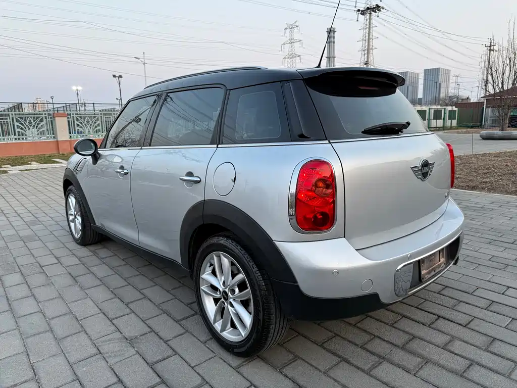 MINI COUNTRYMAN 1.6 L COOPER Excitement
