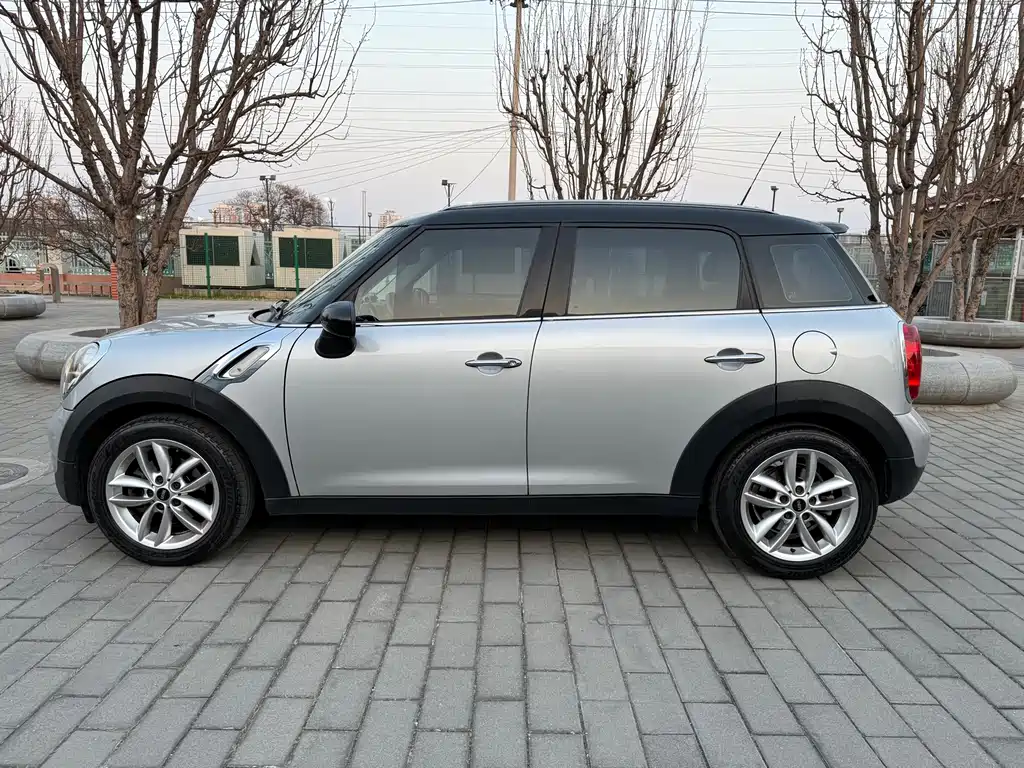MINI COUNTRYMAN 1.6 L COOPER Excitement