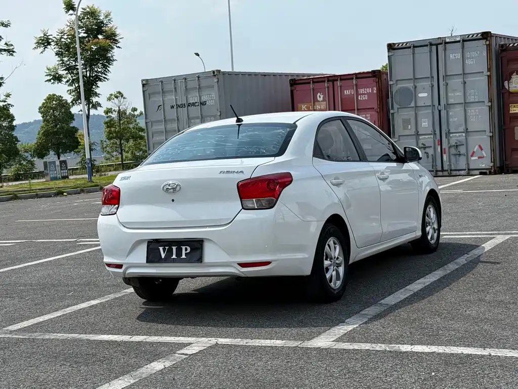 Accent 1.4 L Manual Radiant CN-V