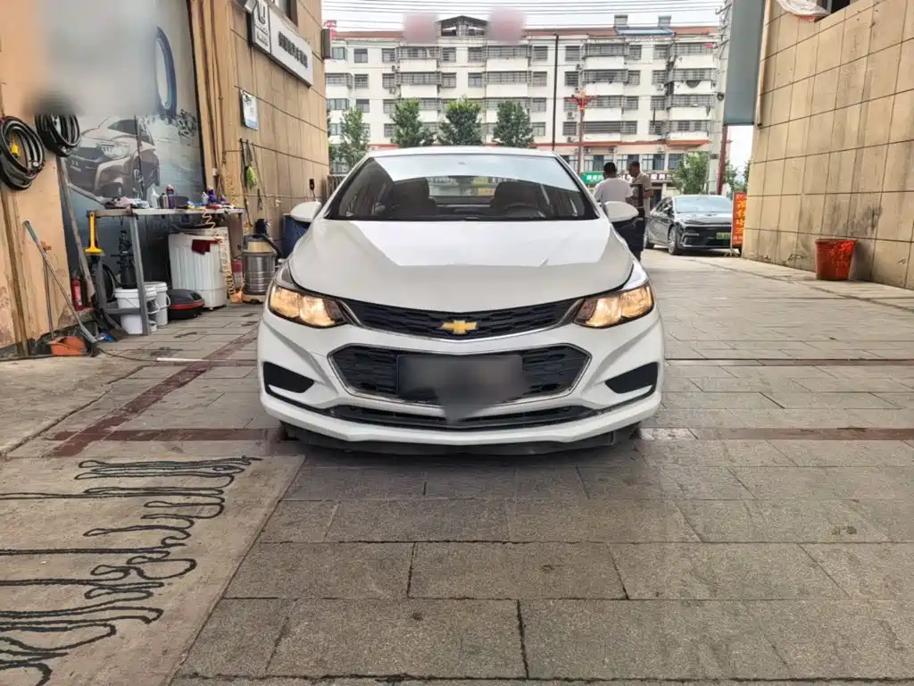 Cruze 320 Auto Pioneer Sunroof