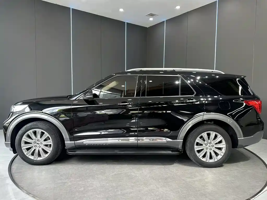 Explorer EcoBoost 285 4 WD Titanium 7-seat