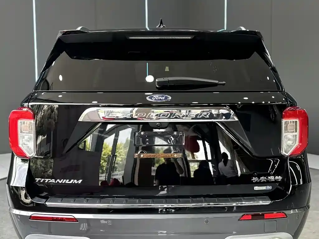 Explorer EcoBoost 285 4 WD Titanium 7-seat