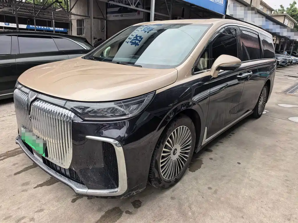 Voyah Dreamer PHEV 4 WD Flagship Kunpeng