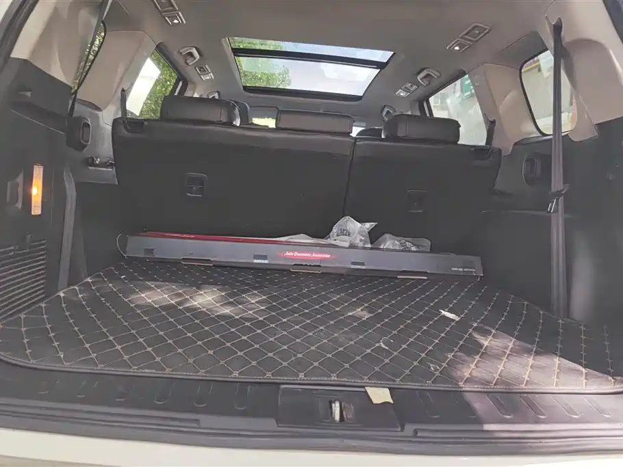 GAC Trumpchi GS8 320 T 2 WD Luxury Connected (7-seat)