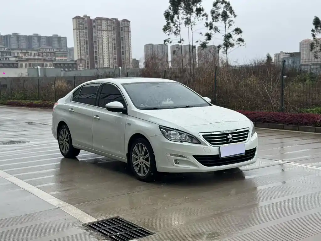 Peugeot 408 1.6 T Auto Luxury