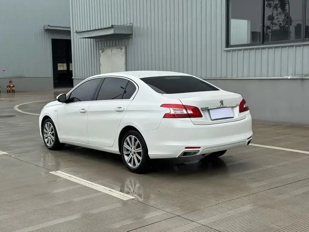 Peugeot 408 1.6 T Auto Luxury