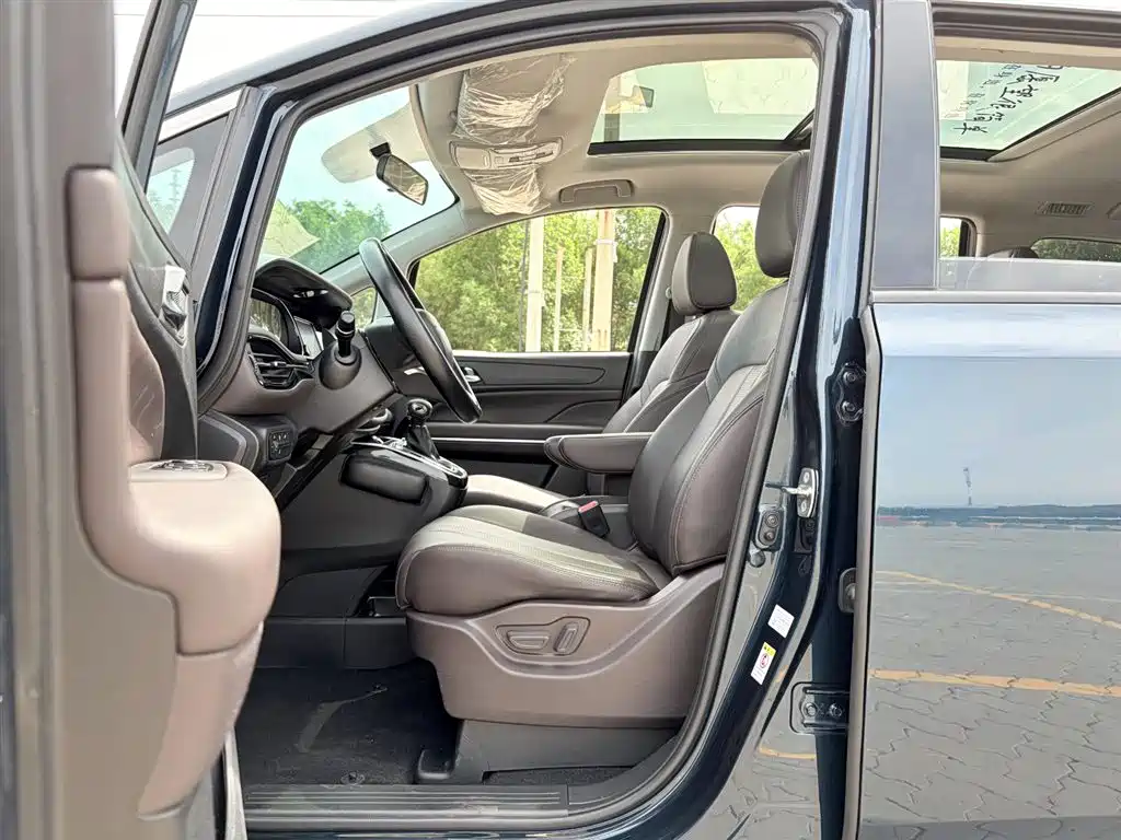 GAC Trumpchi M6 270 T Auto Premium (6-seat) CN-V