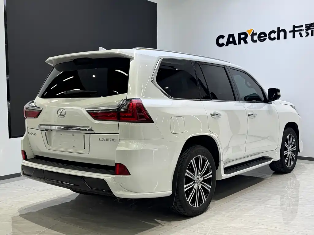 Lexus LX 570 Peak Special Edition