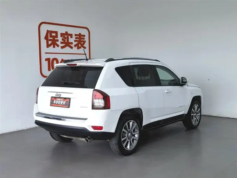Jeep Compass (Import) 2.0 L 2 WD Luxury