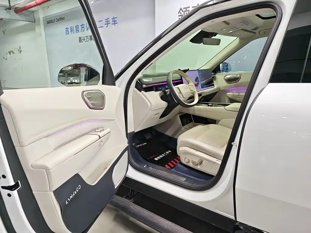 Lynk & Co 900 领克900 2025款 2.0 T Ultra 6座