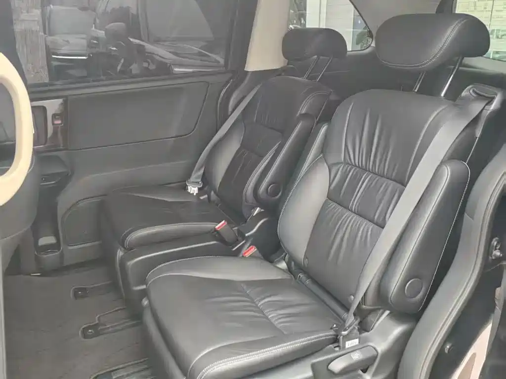 Elysion 2.4 L Style