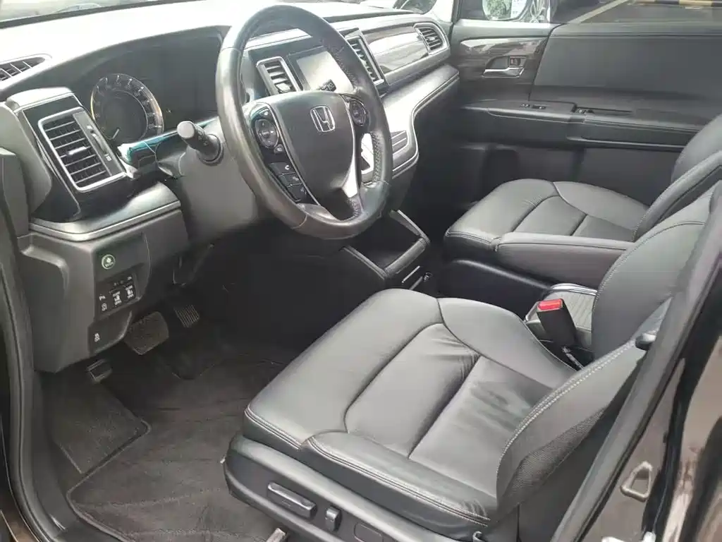 Elysion 2.4 L Style