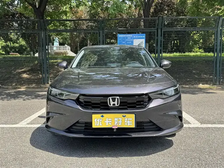Honda Integra 240 TURBO CVT Luxury